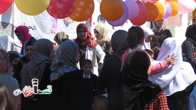كفرقاسم – فيديو: بساتين الامل, السلام , والمحبة تحتفل بعيد الام على انغام عمو انس وجوقته ..